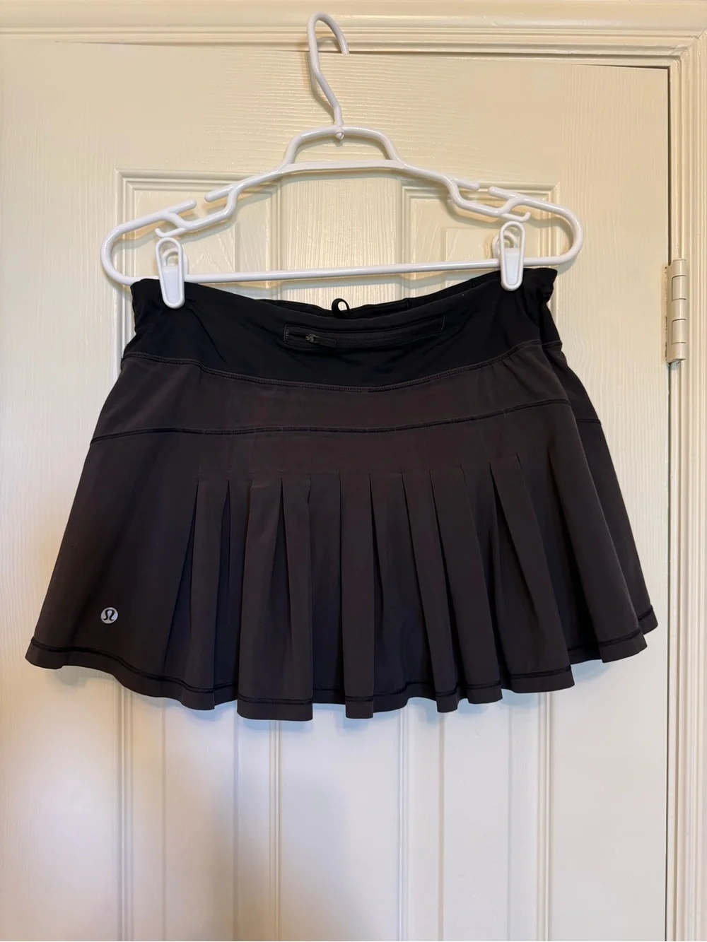 Lululemon Skirt Skort Black Pleated Athletic Tennis Golf Size 8